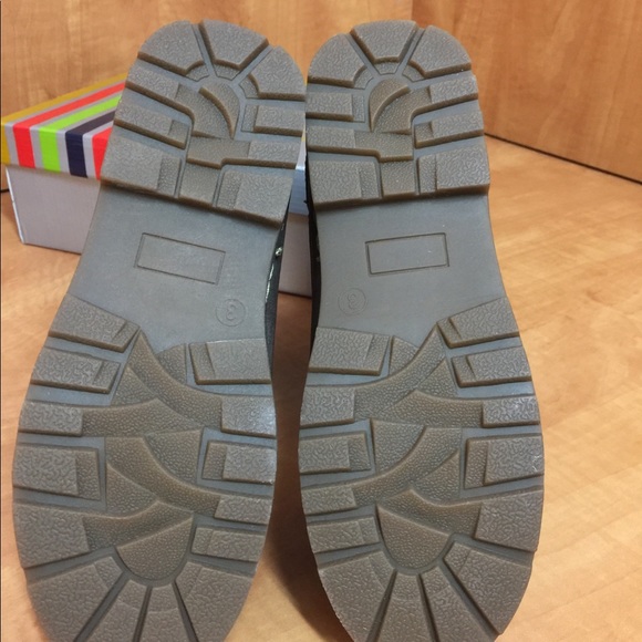 Youth Child boot  size 2 brown - Picture 4 of 6